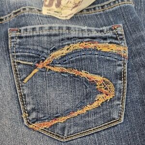 Silver Jeans Aiko Capri size 28 Waist Older Style No Distressing Y2K Style